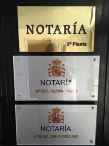 Guzmán y del Cerro Notarios Asociados